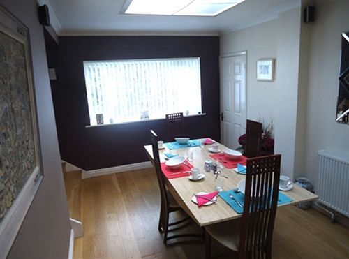 סנט אוסטל Guesthouse Topos מראה חיצוני תמונה